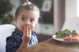 10 τρόποι για να γίνετε ένα καλό διατροφικό παράδειγμα στα παιδιά,