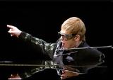 Elton John, Αναγκάστηκε,Elton John, anagkastike