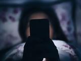 Η χρήση ψηφιακών συσκευών τη νύχτα καταστρέφει τη ψυχική υγεία των παιδιών,