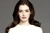 Anne Hathaway -,