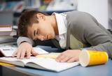 Από τι κινδυνεύουν οι έφηβοι που αντιμετωπίζουν προβλήματα με τον ύπνο;,