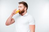 Ένα ποτήρι χυμός πορτοκαλιού μειώνει το ρίσκο της άνοιας κατά 50%,