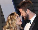 Miley Curys, Παντρεύτηκε, Liam Hemsworth,Miley Curys, pantreftike, Liam Hemsworth