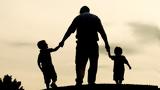 Η ηλικία που θα γίνει ένας άνδρας πατέρας,σχετίζεται με σοβαρά προβλήματα υγείας στα παιδιά
