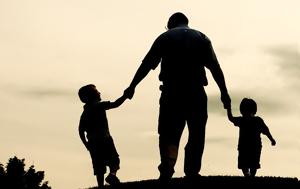 Η ηλικία που θα γίνει ένας άνδρας πατέρας,  σχετίζεται με σοβαρά προβλήματα υγείας στα παιδιά