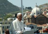 Πάπας Φραγκίσκος, Δώρισε 100 000, Αλβανίας,papas fragkiskos, dorise 100 000, alvanias