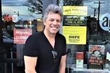 O Jon Bon Jovi, Εδώ, -ΦΩΤΟ,O Jon Bon Jovi, edo, -foto