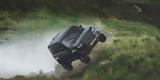 Land Rover Defender 110 “πετάει”, 007 [βίντεο],Land Rover Defender 110 “petaei”, 007 [vinteo]