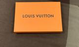 Ουρές, Louis Vuitton,oures, Louis Vuitton