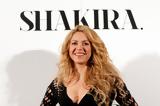 Shakira, Saint Laurent,WOW