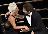 O Μπράντλεϊ Κούπερ, Lady Gaga,O brantlei kouper, Lady Gaga