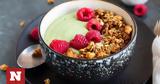 5 συνταγές για θρεπτικά smoothie bowls που θα φτιάξεις σε λίγα λεπτά,