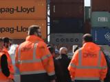 Λιμενεργάτες COSCO, Απεργία, - Πιο,limenergates COSCO, apergia, - pio