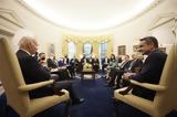 Οι τρεις χάρτες που δόθηκαν στον πλανητάρχη,