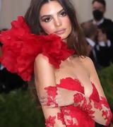 Emily Ratajkowski,