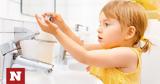 Το εύκολο πείραμα για να μάθει το παιδί να πλένει τα χέρια του,