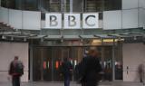BBC, Καταργεί 382,BBC, katargei 382