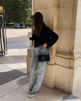 Με crop top,καπέλο και άλλους 3 τρόπους θα φοράς το jean το φθινόπωρο