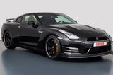 O Sebastian Vettel,Nissan GT-R