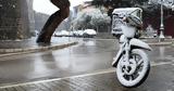 Να μην εργαστούν στις ακραίες συνθήκες ζητούν οι οδηγοί μηχανών,