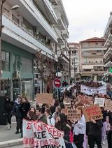 ΜΑΘΗΤΕΣ - ΦΟΙΤΗΤΕΣ, Βράζει,mathites - foitites, vrazei