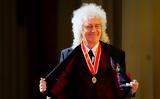 Ιππότης, Queen Brian May, Κάρολος,ippotis, Queen Brian May, karolos