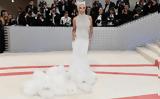 Ντυμένη, Καρλ Λάγκερφελντ, Met Gala 2023, Doja Cat,ntymeni, karl lagkerfelnt, Met Gala 2023, Doja Cat