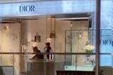 Κουκουλοφόροι, Dior – Άρπαξαν, 125 000,koukouloforoi, Dior – arpaxan, 125 000