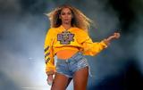 Forbes, 100, ΗΠΑ, Rihanna Taylor Swift, Beyoncé,Forbes, 100, ipa, Rihanna Taylor Swift, Beyoncé