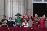 Κάρολος, Πρώτο Trooping, Colour, - Δείτε,karolos, proto Trooping, Colour, - deite