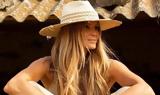 Elle Macpherson, Επιδεικνύει,Elle Macpherson, epideiknyei