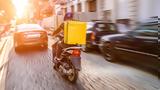 Τι αλλάζει στα δίδυκλα των delivery – Η απόφαση του υπουργείου,