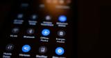 Τι θα συμβεί αν βγάλουμε το airplane mode κατά τη διάρκεια της πτήσης,