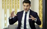 Brian Chesky Airbnb, Αυτή,Brian Chesky Airbnb, afti