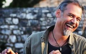 Ο καλλιτέχνης έχει ευθύνη να πάρει θέση