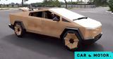 Tesla Cybertruck …,