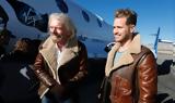 Richard Branson, Γράφει, Virgin Atlantic,Richard Branson, grafei, Virgin Atlantic