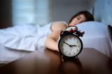 Τι κίνδυνος υπάρχει αν κοιμάστε ανήσυχα το βράδυ στα 30 και στα 40 σας,