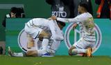 Σααρμπρίκεν-Γκλάντμπαχ 2-1, Συνεχίζει,saarbriken-gklantbach 2-1, synechizei