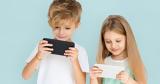 Μην αφήνετε τα παιδιά να χρησιμοποιούν smartphones μέχρι να γίνουν 13 ετών,λέει γαλλική έκθεση