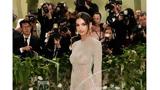 Έμιλι Ραταϊκόφσκι, Instagram - Έδειξε, Met Gala,emili rataikofski, Instagram - edeixe, Met Gala