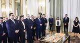 Συνεδριάζει,synedriazei