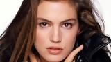 Cindy Crawford,