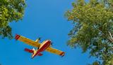 Έρχεται, Canadair,erchetai, Canadair