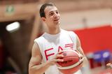 Θέλει, Κέβιν Πάνγκος, Κορούνια,thelei, kevin pangkos, korounia
