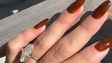 Jelly Auburn Nails,Hailey Bieber