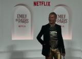 Λάκης Γαβαλάς, Emily, Paris, Netflix,lakis gavalas, Emily, Paris, Netflix