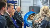 Τάκης Θεοδωρικάκος, CERN, Επισκέφθηκε, “Η Ελλάδα, ” Εικόνες,takis theodorikakos, CERN, episkefthike, “i ellada, ” eikones