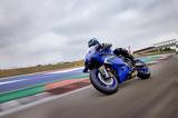 Yamaha R9,