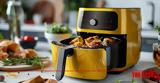 Το απλό κόλπο για να καθαρίσετε το air fryer μέσα σε 15 λεπτά,